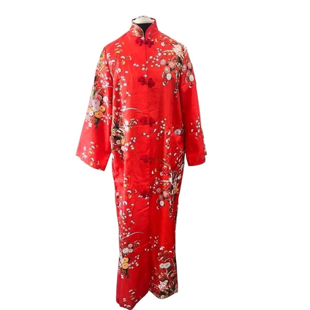 Vintage 1960s Red Floral Japanese Maxi Mandarin Collar House or Evening Coat L